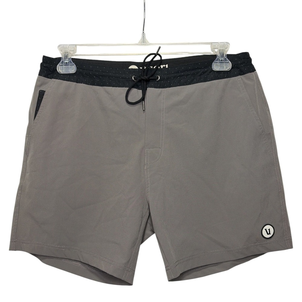 Vuori Cruise Boardshorts Mens 33 Grey Black 6 Inch Inseam Recycled Stretch Short